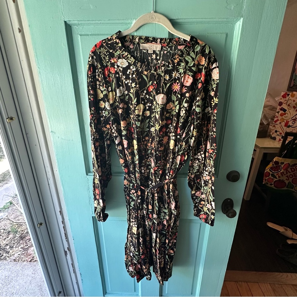 LOFT Floral Button Dress - 18